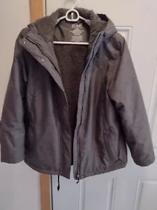L. L. BEAN WOMENS HOODED HEAVY WINTER JACKET SIZE L PETITE - Picture 1 of 9
