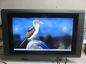 WACOM DTK-2200/K 21.5" Pen Display Tablet w/Stand - FREE SHIPPING - Picture 1 of 5