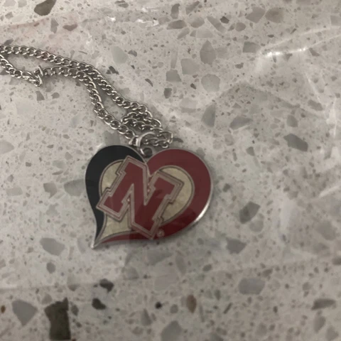 Nebraska Cornhuskers Heart Shaped Necklace New Cover
