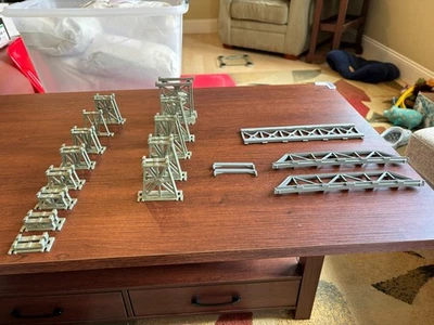 Juego de puente y caballete Tyco vintage, escala HO, usado con algunas piezas faltantes, gris Foto 1 de 3