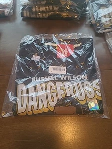 Homage Russell Wilson Dangeruss Size M Giant Eagle Exclusive T Shirt NIP S000091 - Picture 1 of 2