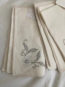 Vintage Tuch Abendessen Servietten 7er Set bestickt Blumenmuster mit Etikett - Bild 1 von 6