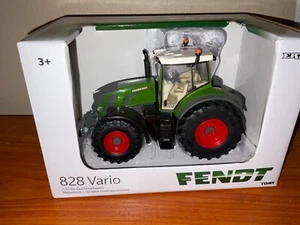 Ertl 1:32 FENDT Model 828 Vario MFD Tractor  NIB - Picture 1 of 7