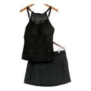 Tankini con falda de encaje de playa Denim & Co. de encaje cuello alto - Imagen 1 de 4