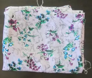 Piece of vintage dress fabric, Purple with flowers, 4 mts, absolutely stunning - Picture 1 of 10