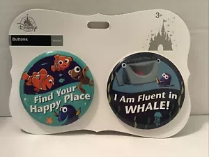 Spille con bottoni originali parchi Disney TROVA IL TUO POSTO FELICE/I Am FLUENT IN WHALE 3 - Foto 1 di 5