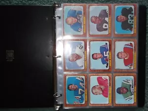 1966 TOPPS FOOTBALL NEAR COMPLETE SET LOT(75/132)w/STARS,RC's,HOF **RARE** - Picture 1 of 9