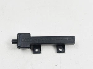 07-15 AUDI Q7 CENTER CONSOLE KEYLESS ENTRY ANTENNA MODULE 4F0907247A - Picture 1 of 3
