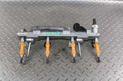 16-17 R 2.0L Motor Engine Gasoline Gas Fuel Rail W/ Injectors Unit Factory OEM Foto 1 de 4