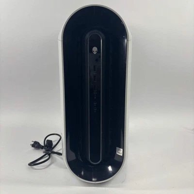 Alienware Aurora R11 i7-10700F 3,80 GHz 32 GB RAM 1 TB SSD GeForce RTX 2080 Super Foto 1 de 4