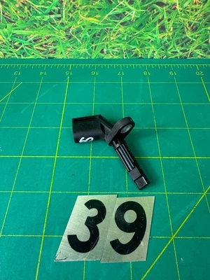 2009-2014 AUDI Q5 - левый датчик скорости ABS 4E0927803D OEM - Изображение 1 из 4