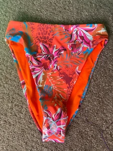 Asos V Front High Leg Bold Floral Print Bikini Bottoms Size 4 Will Fit A 6 - Picture 1 of 1