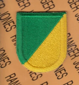 D Co 16th Armor TANK 173rd Airborne beret flash patch c/e - Picture 1 of 1