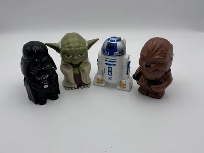 Juego de linternas de 4 personajes de Star Wars - FUNCIONA Chewbacca, R2-D2, Yoda, Darth Vader Foto 1 de 4