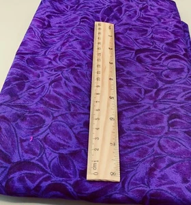 vTG Beautiful PURPLE ON PURPLE FLOWERS Hoffman Prisms Cotton Fabric 1 YD X 42" - Picture 1 of 1