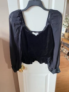 Band of the Free Black Velvet with Short Puffy Sheer Sleeves Size Medium NWT - Picture 1 of 7