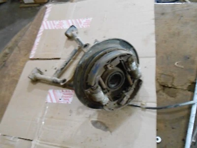 YAMAHA BIG BEAR 350 YFM350 1997 97 правый передний шпиндель рычаг тормозной пластины костяшки - Изображение 1 из 4