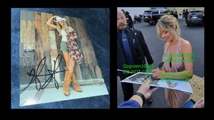 Foto firmada por Hassie Harrison de 8x10 sexy chica caliente póster de Yellowstone Laramie - Imagen 1 de 3