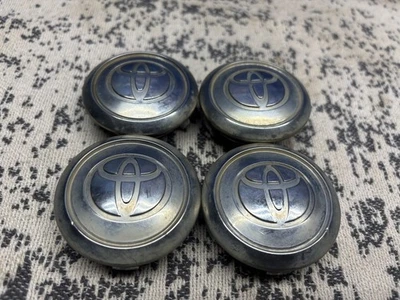 Juego de 4 tapas centrales B03 Toyota Corolla Prius Yaris Matrix 2 1/4 pulgadas Foto 1 de 3