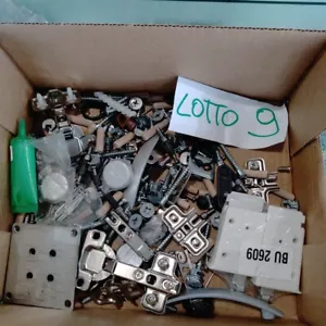 Cod 9) Kit Minuteria Ferramenta Assemblaggio Montaggio Mobili Fai Da Te Stock - Foto 1 di 1