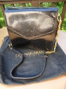 VINTAGE Donna Karan Abendtasche 100 % schwarz Schlangenleder mit goldenem Kettenband - Bild 1 von 12