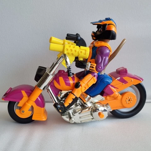 Biker Mice from Mars Turf Thrashin Throttle + his SUPER RARE GIFT SET BIKE! Cover