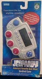 2005 Tiger Games Jeopardy! Elektronisches Handheld LCD Spiel Hasbro SEALED *siehe Bilder - Bild 1 von 9