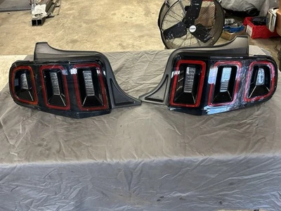 Par de luces traseras Mustang 2013 2014 Foto 1 de 4