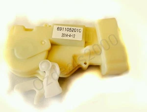 Door Lock Actuator Front Right FITS Toyota Echo 2000-2005 69110-52010 BRAND NEW - Picture 1 of 3