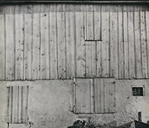 1931 Vintage CHARLES SHEELER Barn Door Wall Farm Architecture Photo Gravure Art - Picture 1 of 1