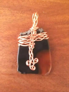 Celtic style pendant necklace non tarnish - Picture 1 of 2