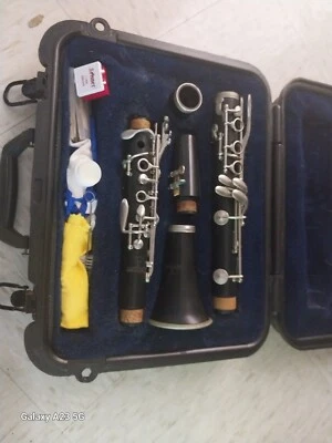Clarinete Selmer CL300 BB con grasa de corcho, paño de limpieza, cepillo de limpieza Foto 1 de 3