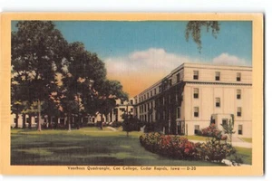 Cartolina Voorhees Quadrangle, Coe College, Cedar Rapids, Iowa, Dexter Press Line - Foto 1 di 2