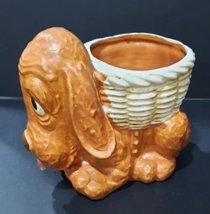 VINTAGE ARDCO ADORABLE BASSET HOUND DOG WITH A BASKET PLANTER ON HIS BACK C3412 - Picture 1 of 6