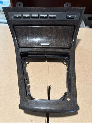 2007 - 2010 BMW X3 E83 Console Central Armazenamento Câmbio Acabamento Moldura 3411706 Fabricante de Equipamento Original - Imagem 1 de 4