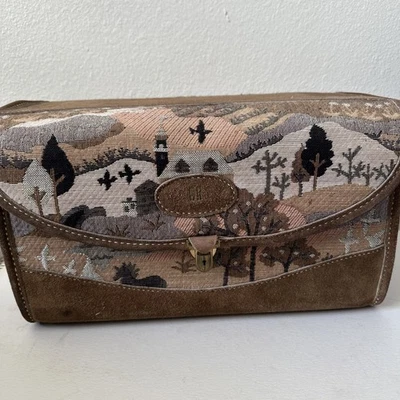RARE! VINTAGE FRENCH LUGGAGE CO SUEDE Counntryside TAPESTRY TRAIN VANITY TRUNK - Image 1 of 4
