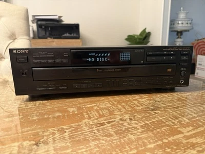 Cambiador de CD de 5 discos Sony CDP-C745 convertidor híbrido de pulso DA sin control remoto probado en limpieza Foto 1 de 4