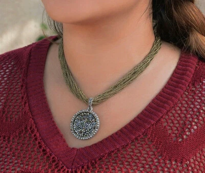 NEW SWEET ROMANCE STUNNING CRYSTAL ROCKS PENDANT NECKLACE ~~MADE IN USA ~~ - Image 1 of 4