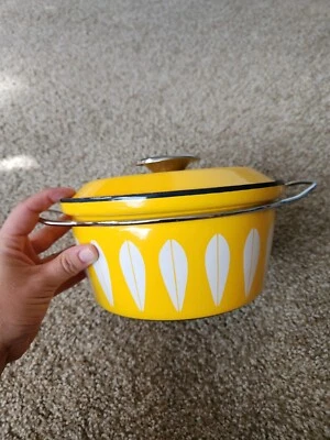 Vintage Cathrineholm Lotus Yellow Enamel 8.5" Dutch Oven Saucepan Handles Lid - Image 1 of 4