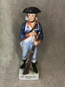 Lipper & Mann, 3rd New Jersey 1777, Porcelain Figure - Picture 1 of 3