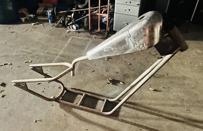 ***MARCO PICADORA RÍGIDO ESTIRADO CON TANQUE DE GASOLINA ELÁSTICO*** Foto 1 de 4