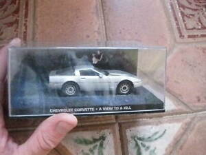 CHEVROLET CORVETTE A VIEW TO A KILL JAMES BOND COLLECTION 1:43 SCALE COLLECTABLE