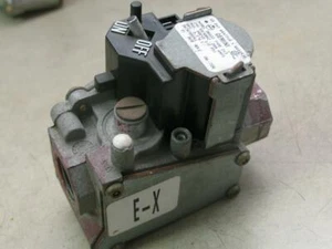 White Rodgers GEMINI 36G22 213 HVAC Furnace Gas Valve - Picture 1 of 1