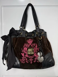 Juicy Couture RARA borsa vintage Daydreamer Y2K marrone nero e rosa logo e ciondolo - Foto 1 di 22