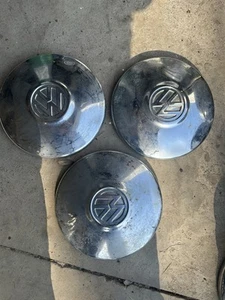 3 Volkswagen Beetle Hubcaps #29 - Picture 1 of 1