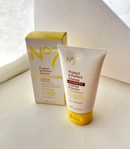 No7 Protect & Perfect Intense ADVANCED Gesichts-Sonnenschutz LSF30 - Bild 1 von 4