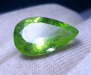 6Cts Beautiful Natural Green Color Peridot Cut Stone  Size Excellent Luster @Pak - Picture 1 of 6