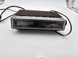 Vintage General Electric AM/FM Alarm Clock Radio Tested And Works! Used 7-4655A - Picture 1 of 8
