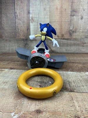Sonic The Hedgehog Speed RC Skateboard Vehicle with Gold Ring Controller - Image 1 of 4