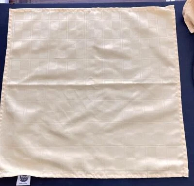 LOT 4 cloth napkins 18 x 18 FOOD NETWORK yellow squares matching - Image 1 of 4